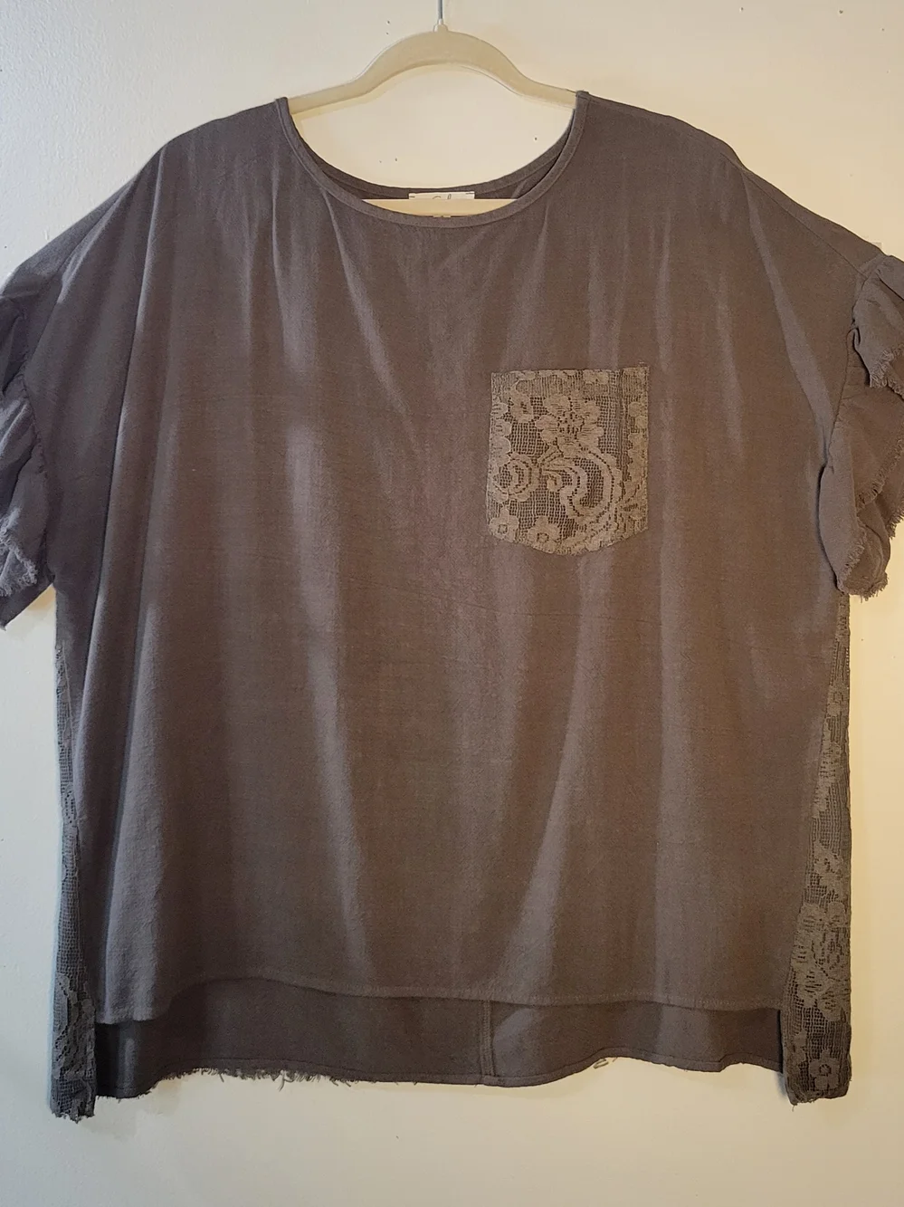 Easel (Women's M) Taupe Over-sized Boxy Crewneck Ruffled Short Sleeve Tee - Picture 5 of 10